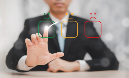 <ul><li><span style="font-size: 18px;">Müşterileri her zaman dinlemeye hazırdır, sorunlarıyla ilgilenir ve çözüm için gerekli desteği verir.</span></li></ul><ul><li><span style="font-size: 18px;">Sadece ürün ve hizmetlerin satışı sırasında değil, müşterinin şirket ile tüm ilişkisi süresince kaliteli hizmet sunar.</span></li></ul>